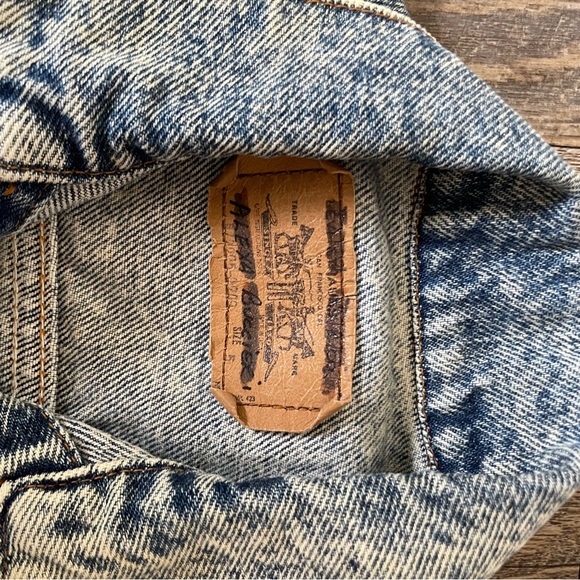Vintage kids orange tab Levi’s denim jacket - Picture 2 of 6